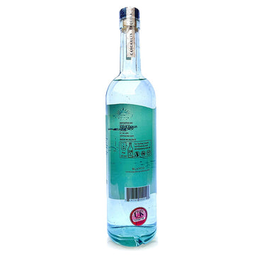 View from the back of a 700ml bottle of Cascahuin Tequila, displaying the crystal colour tequila inside and UK bottle labels on the outside.